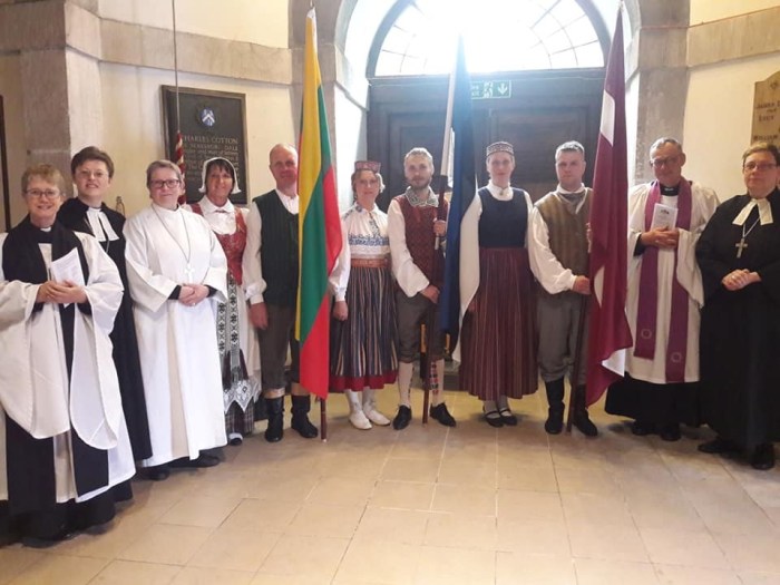 E81223CD-5092-4F28-B8C0-AD6394C40D0A